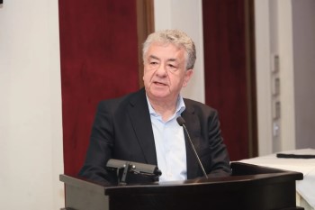 Σταύρος Αρναουτάκης